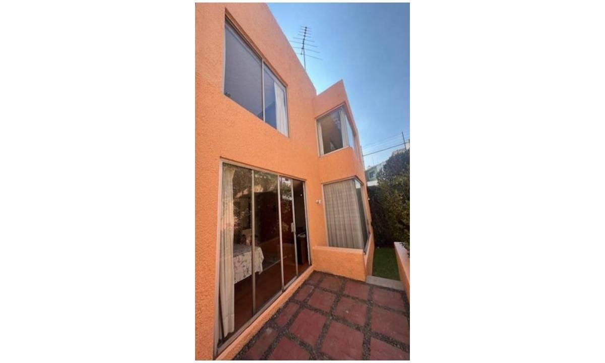 EXCELENTE AMPLIA CASA EN LOMAS DE TARANGO, AO