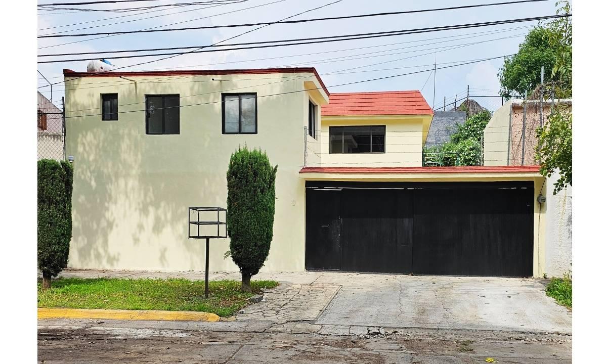 GRAN CASA EN VENTA