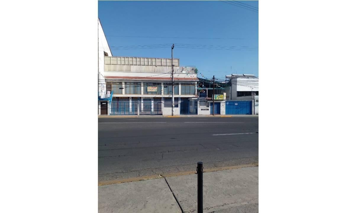 LOCAL COMERCIAL CON DOS BODEGAS