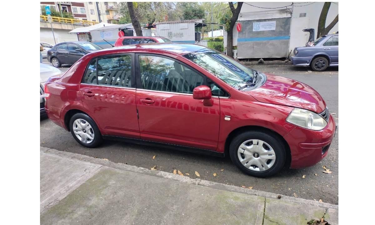 VENDO TIIDA PREMIUM 