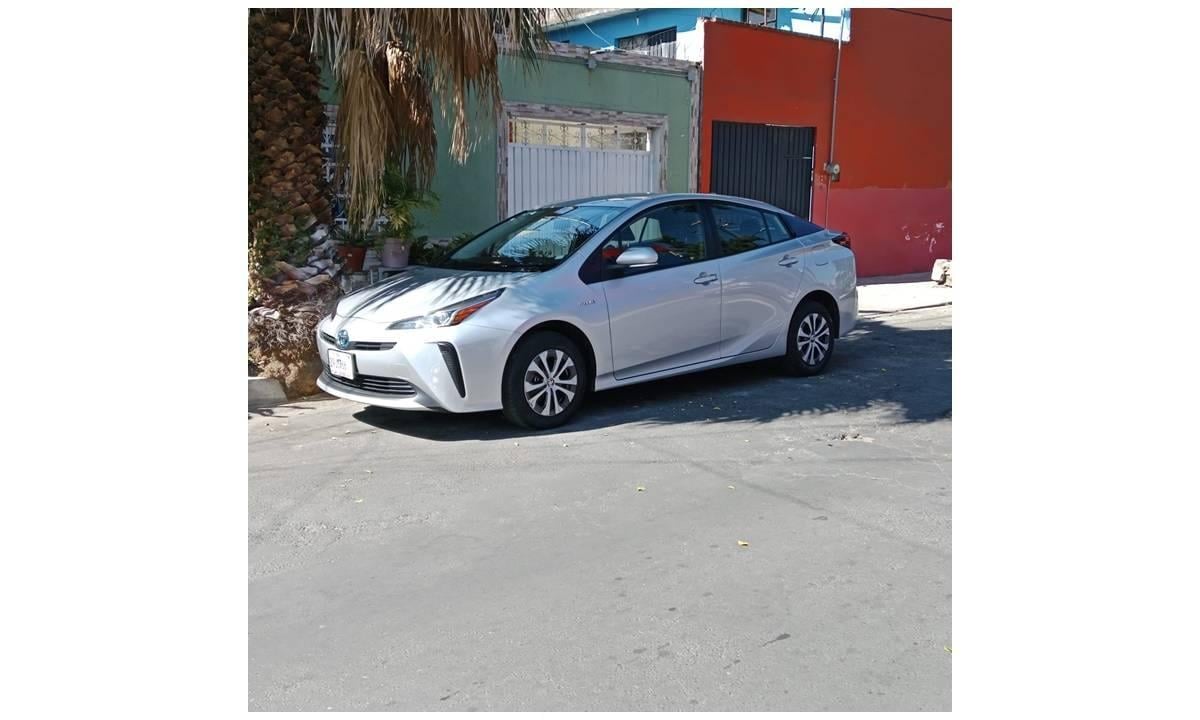 PRIUS HIBRIDO TOYOTA 2022