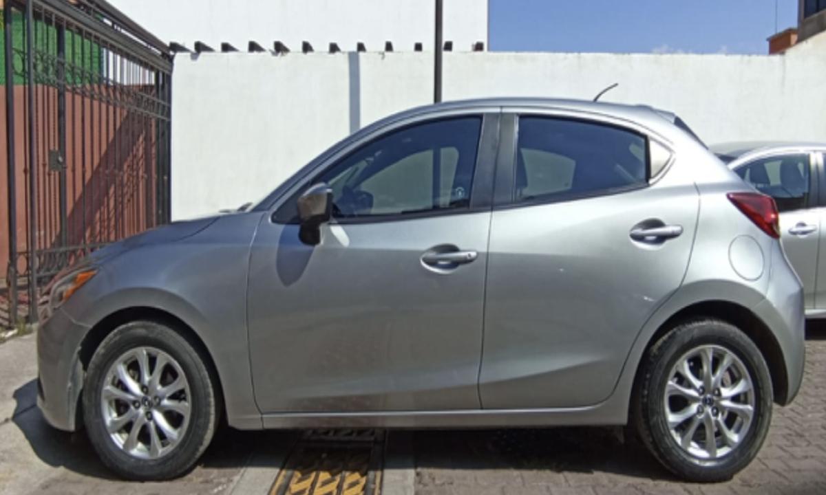 MAZDA 2 2016 ITAURING  EXCELENTES CONDICIONES 